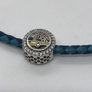 ✨✨PANDORA TIMES SQUARE New York City Exclusive Round Moments CHARM